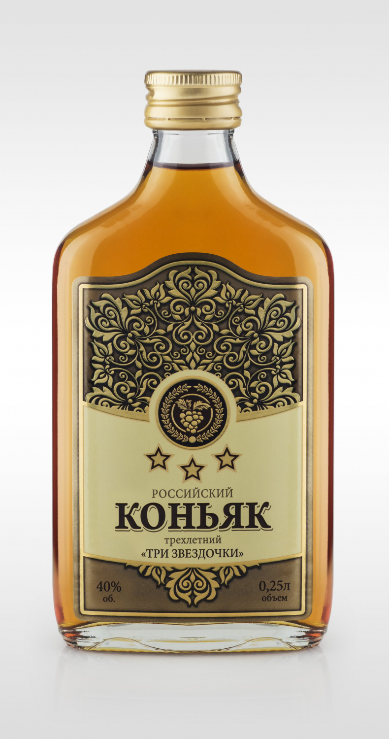 Коньяк "ТРИ ЗВЕЗДОЧКИ" 40% 0,25 л 2291